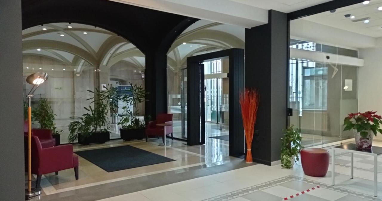 Hotel Seminario Aeropuerto Bilbao Derio Exterior photo