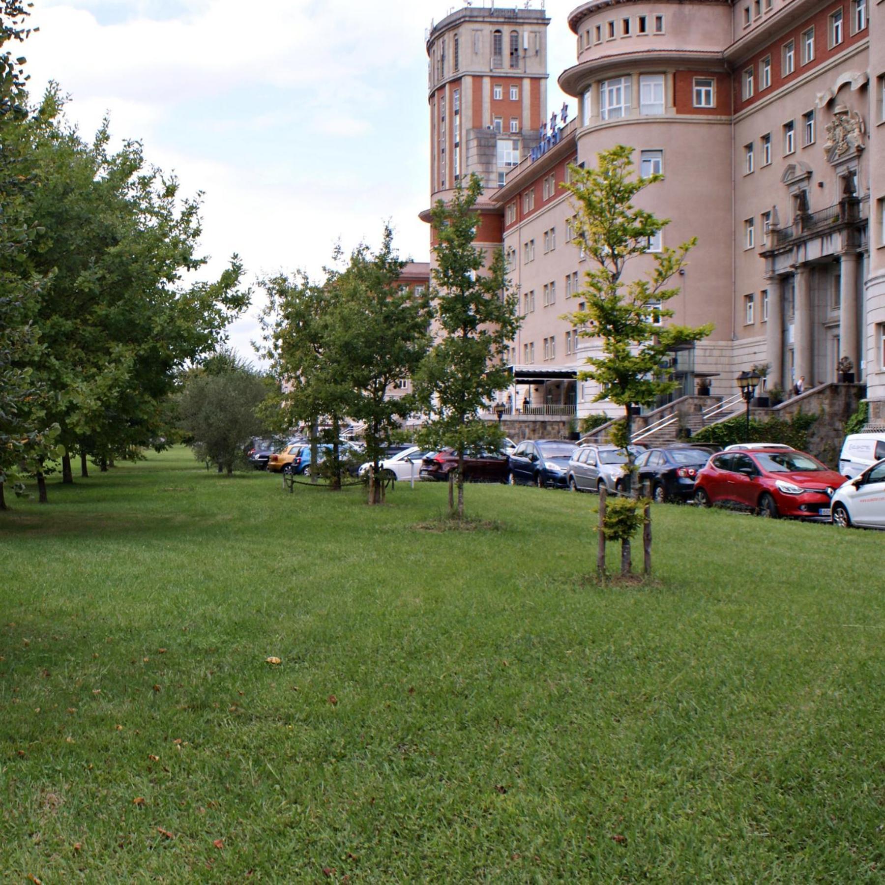 Hotel Seminario Aeropuerto Bilbao Derio Exterior photo